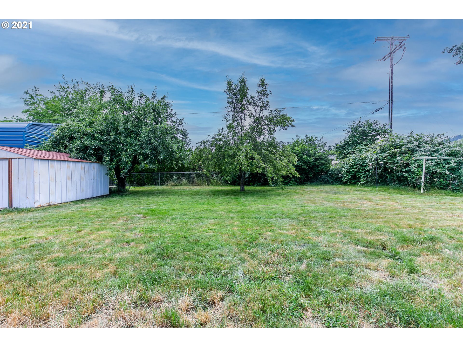 901 54th Place Springfield, OR 97478 - Photo 24 of 27