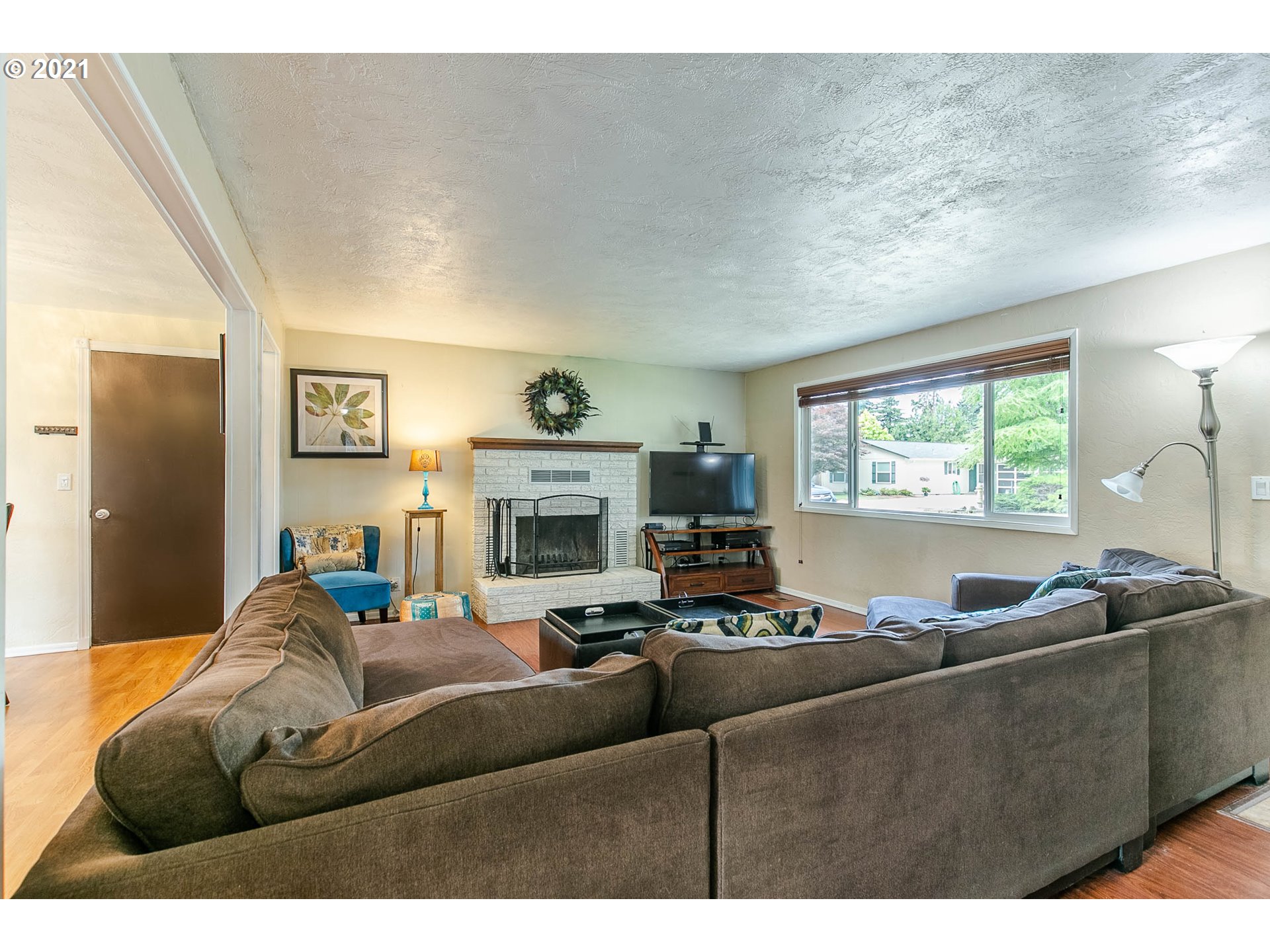901 54th Place Springfield, OR 97478 - Photo 4 of 27