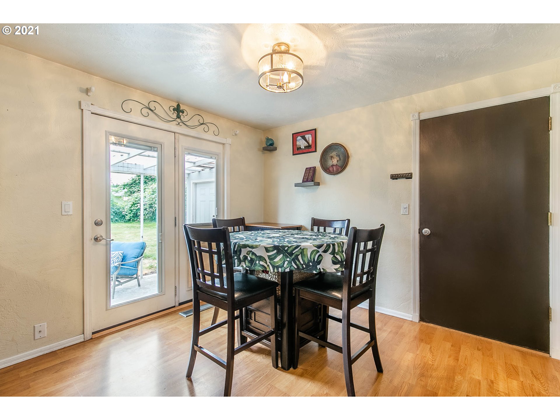 901 54th Place Springfield, OR 97478 - Photo 9 of 27