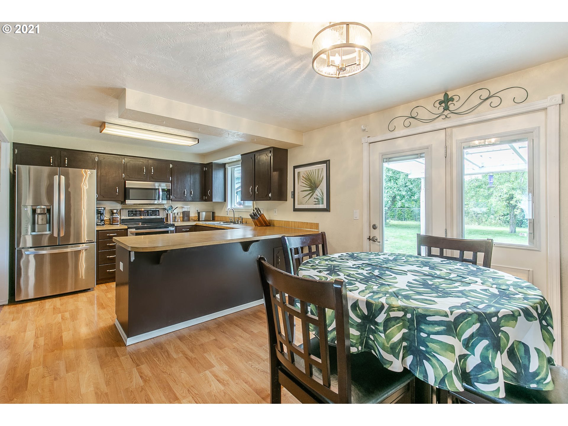 901 54th Place Springfield, OR 97478 - Photo 10 of 27