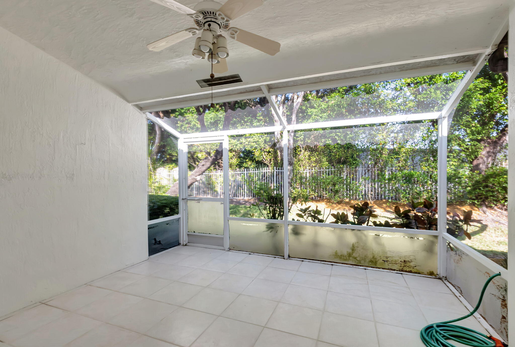 6065 Petunia Road Delray Beach, FL 33484 - Photo 18 of 35 HUGE PATIO