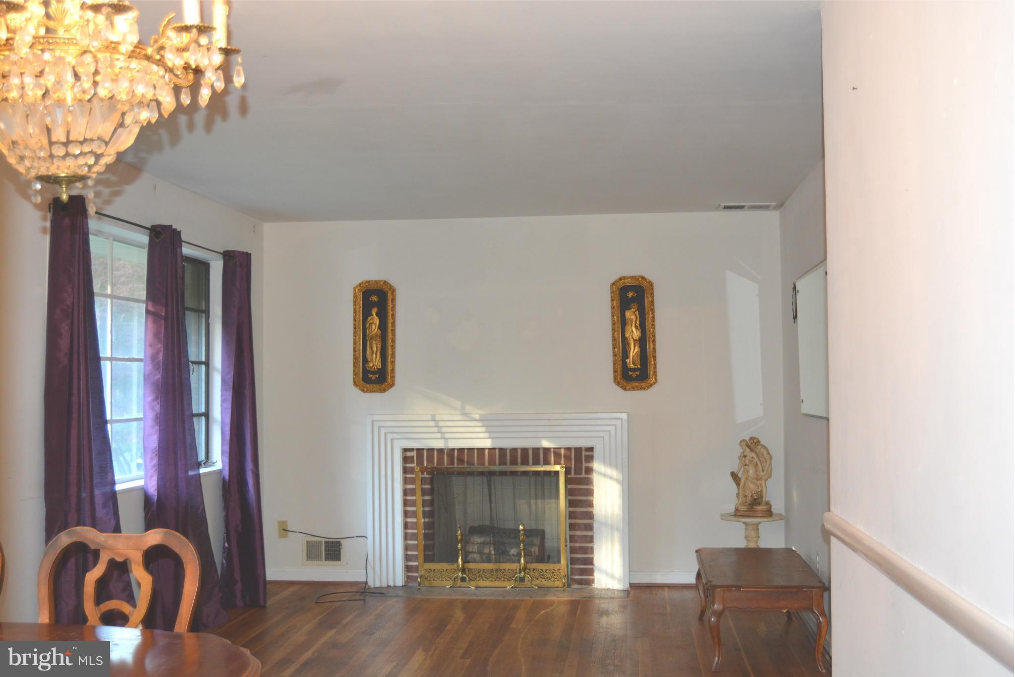 10409 Royal Road Silver Spring, MD 20903 - Photo 3 of 30 Living Room