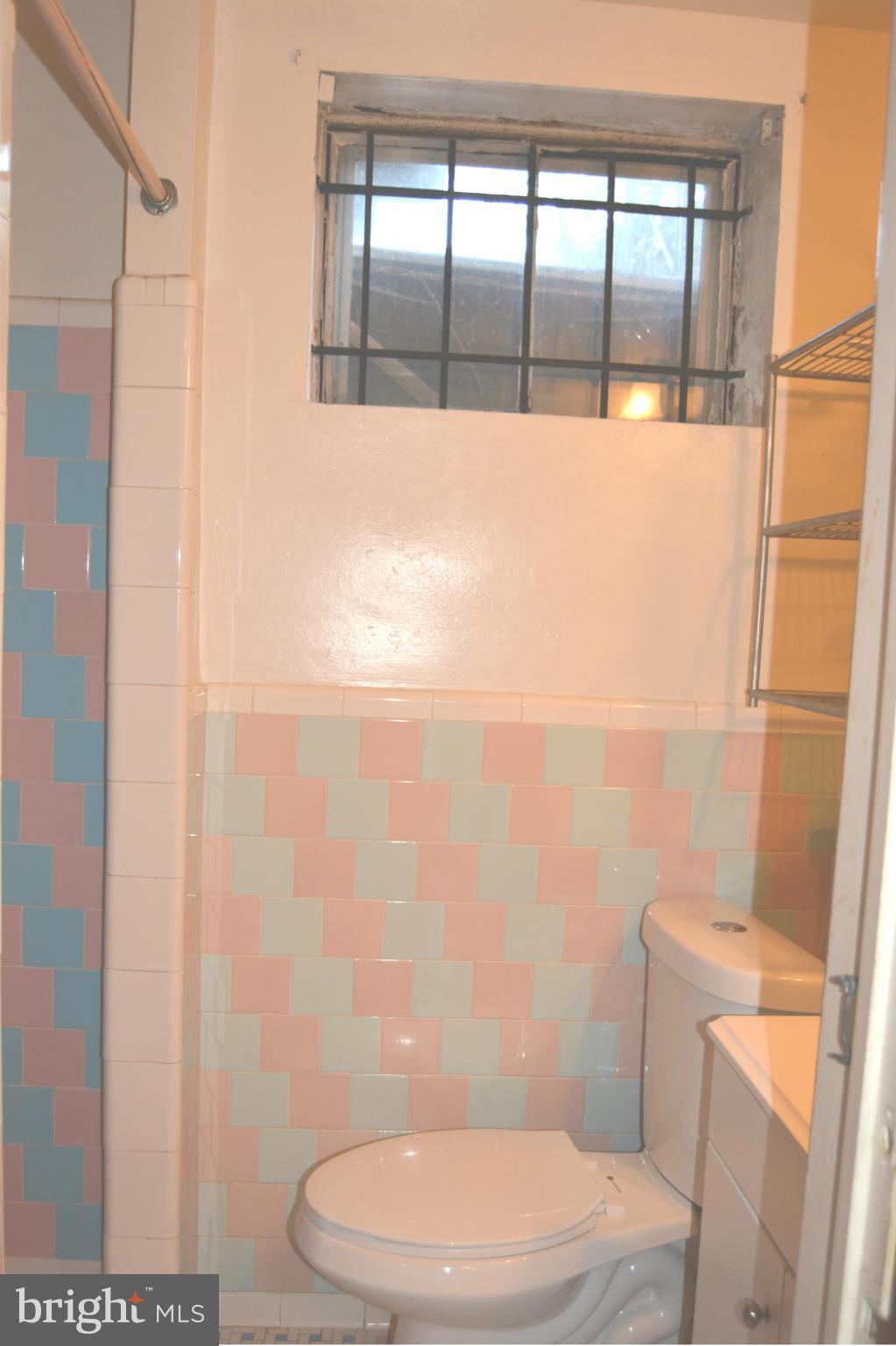 10409 Royal Road Silver Spring, MD 20903 - Photo 21 of 30 Bath