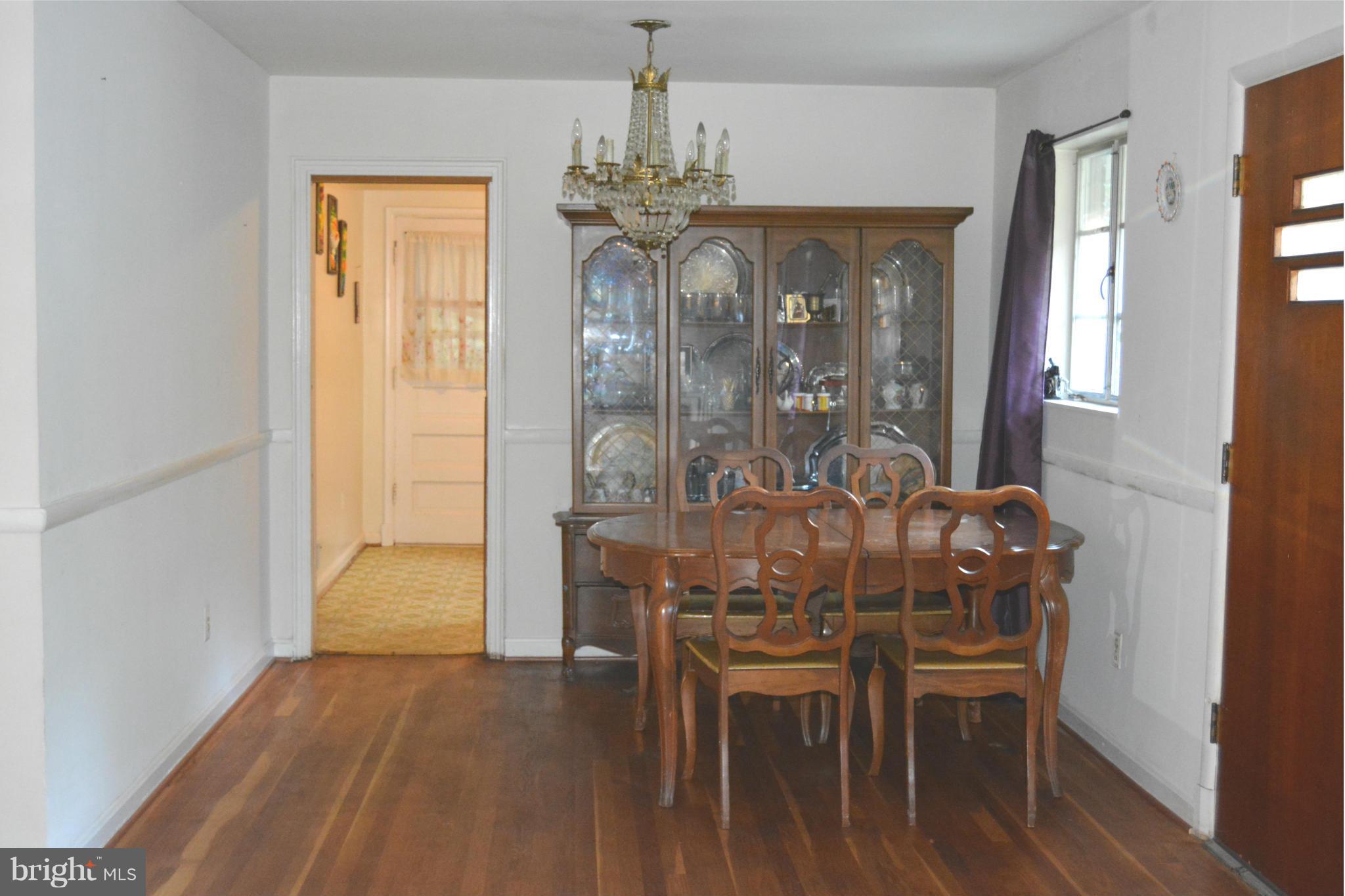 10409 Royal Road Silver Spring, MD 20903 - Photo 4 of 30 Living Room