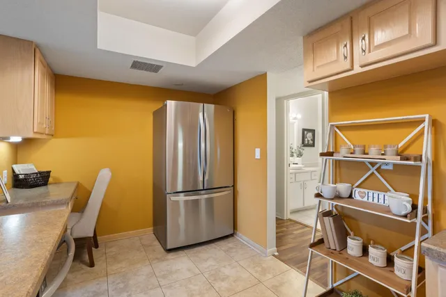 $210,000 | 6085 Lincoln Drive, Unit 222, Edina, MN 55436