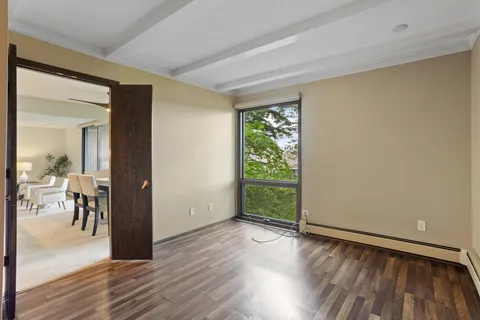 $210,000 | 6085 Lincoln Drive, Unit 222, Edina, MN 55436