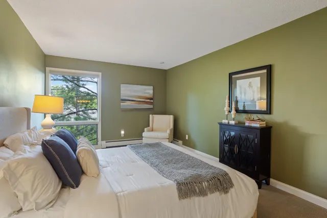 $210,000 | 6085 Lincoln Drive, Unit 222, Edina, MN 55436