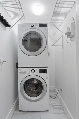 $210,000 | 6085 Lincoln Drive, Unit 222, Edina, MN 55436