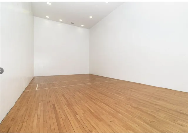 $210,000 | 6085 Lincoln Drive, Unit 222, Edina, MN 55436