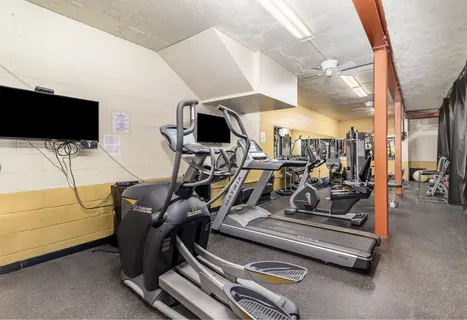 $210,000 | 6085 Lincoln Drive, Unit 222, Edina, MN 55436