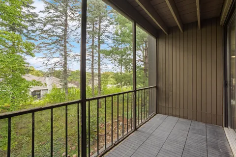 $210,000 | 6085 Lincoln Drive, Unit 222, Edina, MN 55436