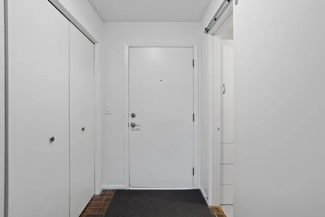 $210,000 | 6085 Lincoln Drive, Unit 222, Edina, MN 55436