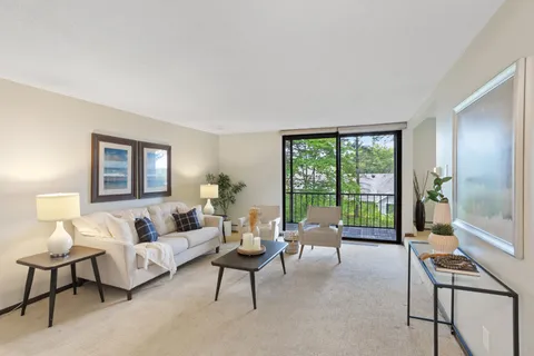 $210,000 | 6085 Lincoln Drive, Unit 222, Edina, MN 55436