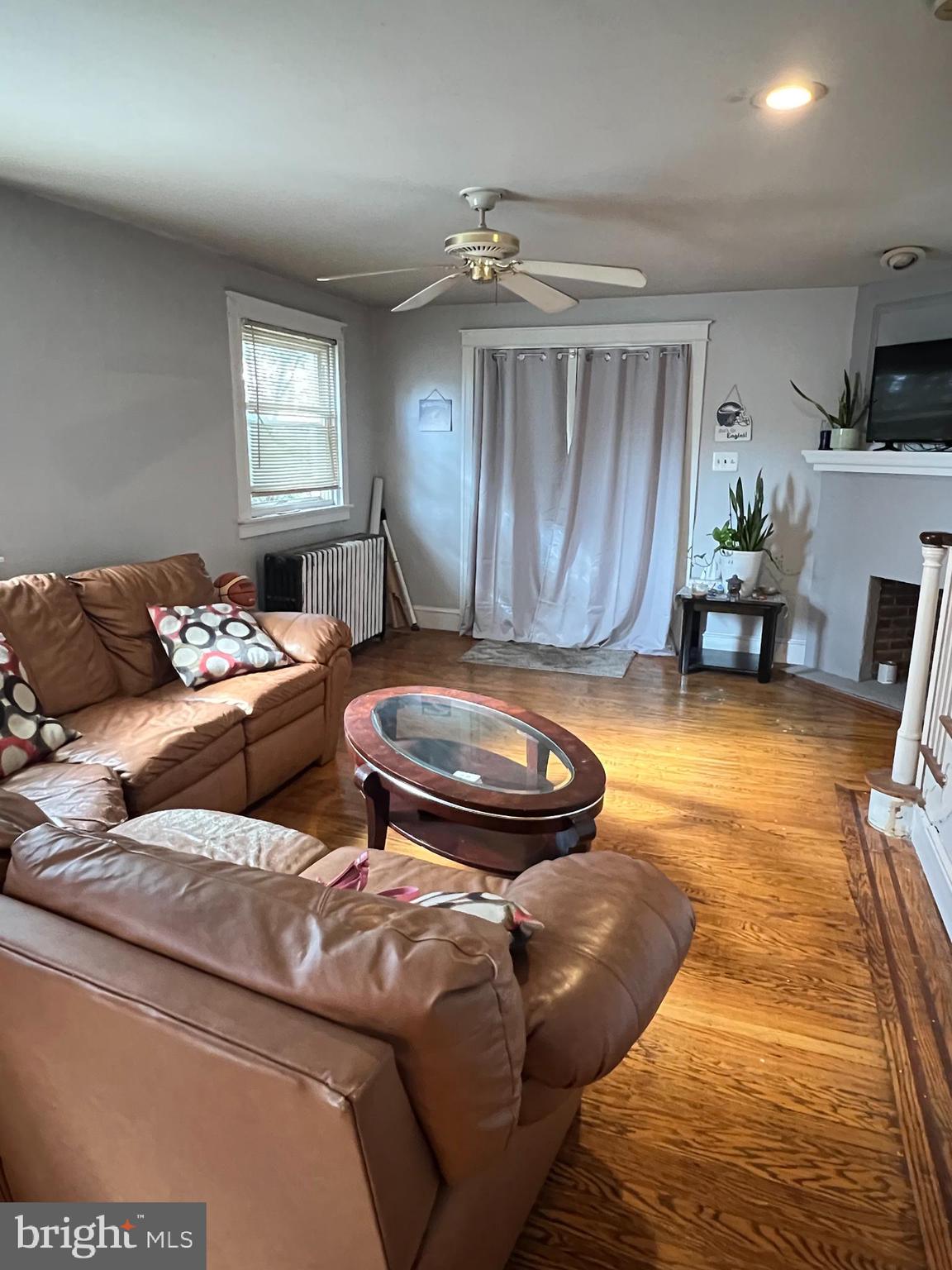 234 Marshall Road Lansdowne, PA 19050 - Photo 6 of 33 Living Room