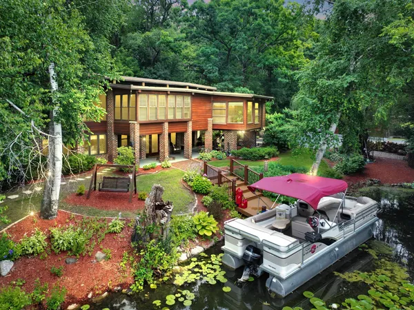 $1,750,000 | S110W30520 YMCA Camp Road, Mukwonago, WI 53149