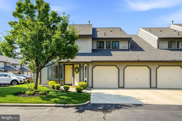 $300,000 | 905 Chesterwood Court, Marlton, NJ 08053