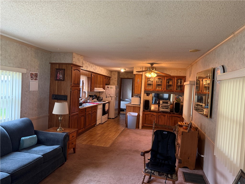 32 Lane East Coventry, RI 02816 - Photo 11 of 23