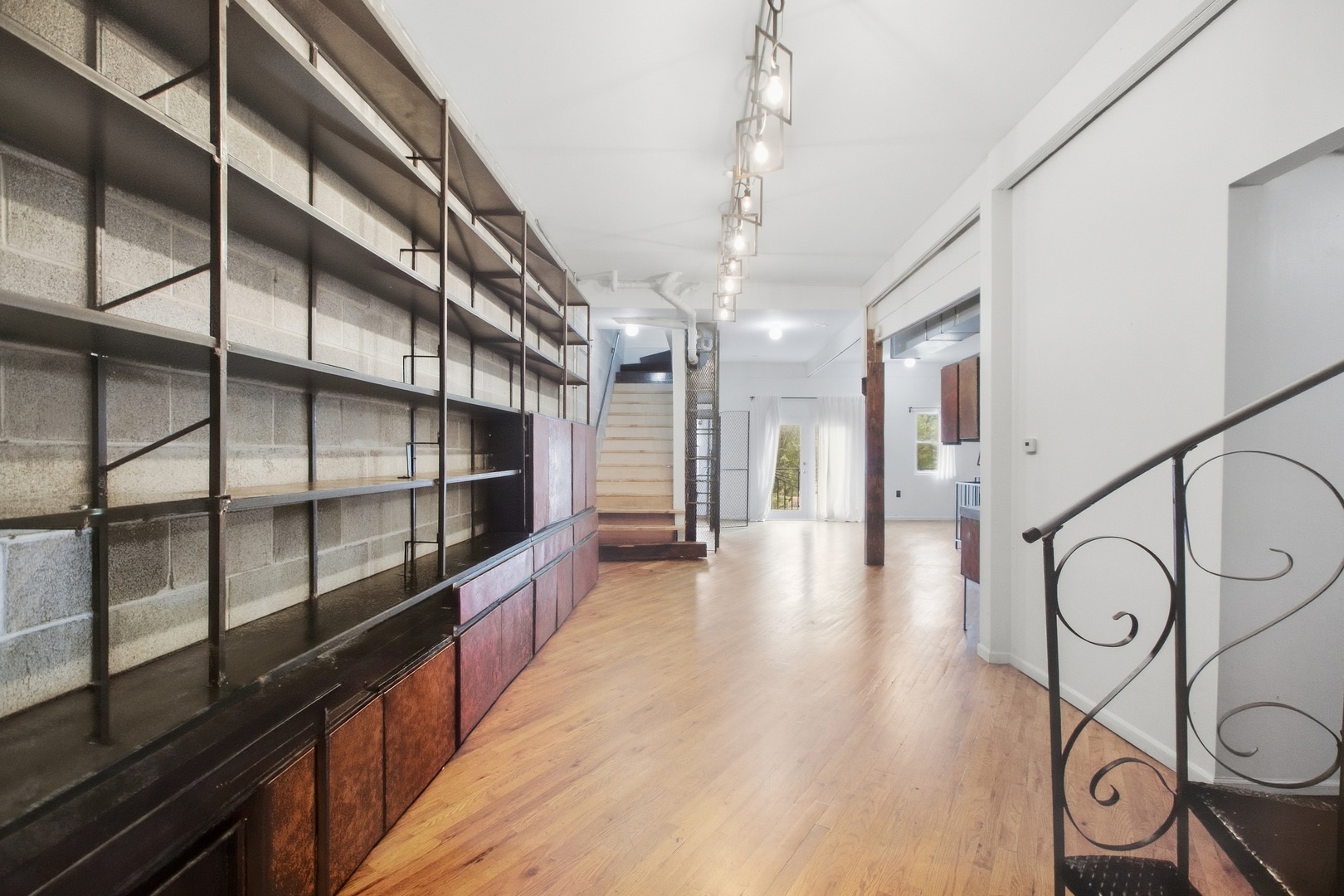 1111 West Randolph Street, Unit 2 Chicago, IL 60607 - Photo 9 of 19 Gallery Image 9