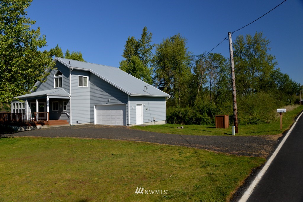 89 Ostervold Road Cathlamet, WA 98612 - Photo 3 of 15 Gallery Image 3