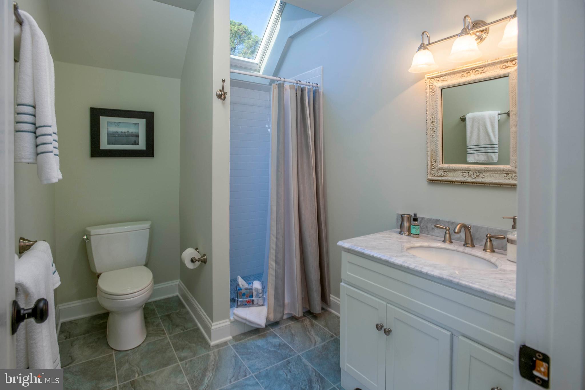 21470 Spinnaker Way Tilghman, MD 21671 - Photo 39 of 50 Guest suite bath