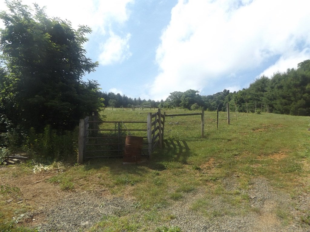 342 Millstone Road Woodlawn, VA 24381 - Photo 30 of 42 Gallery Image 30