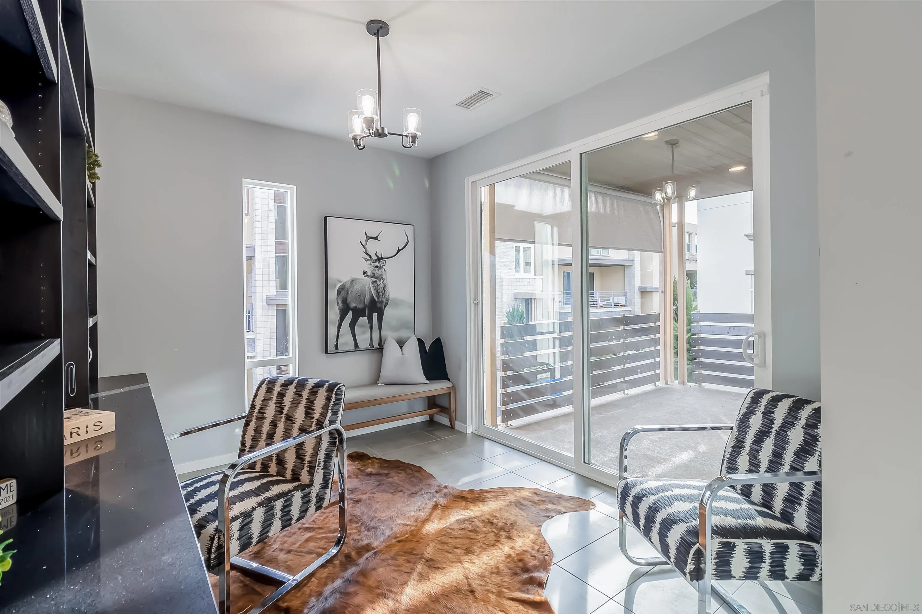 8344 Summit Way San Diego, CA 92108 - Photo 3 of 41 a view of a livingroom with furniture