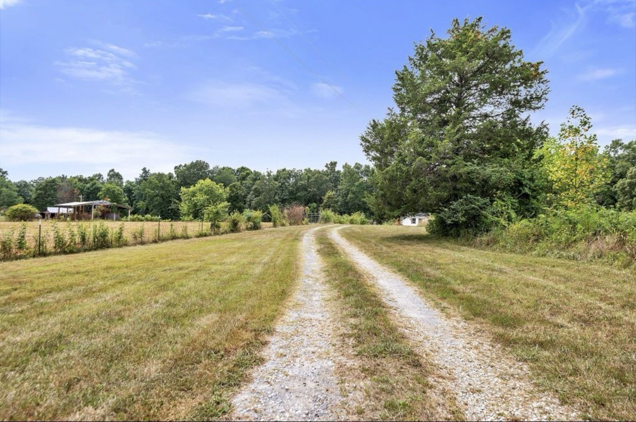 10498 Missionary Ridge Road Bon Aqua, TN 37025 - Photo 38 of 41