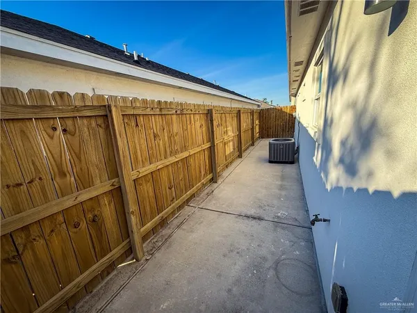 $1,200 | 5700 Puffin Avenue, Unit 3, McAllen, TX 78573