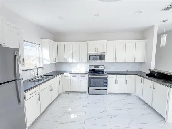 $1,200 | 5700 Puffin Avenue, Unit 3, McAllen, TX 78573