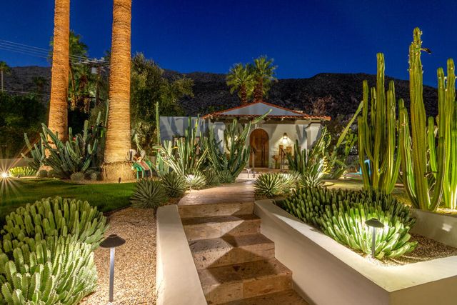 $7,490,000 | 294 West Crestview Drive, Palm Springs, CA 92264