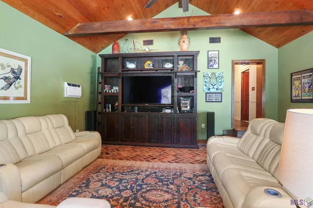 $999,000 | 3869 Turner Road, Ethel, LA 70730