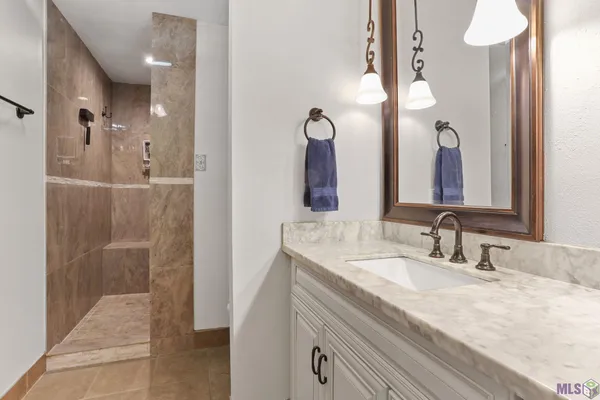 $999,000 | 3869 Turner Road, Ethel, LA 70730