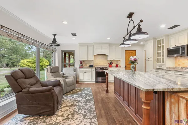 $999,000 | 3869 Turner Road, Ethel, LA 70730