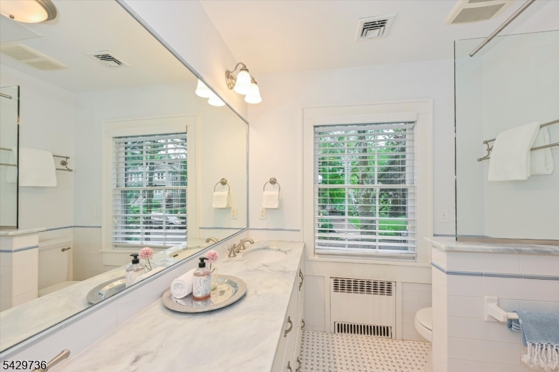 35 Durand Road Maplewood, NJ 07040 - Photo 39 of 48