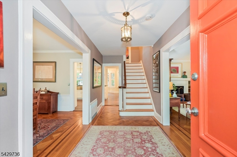 35 Durand Road Maplewood, NJ 07040 - Photo 4 of 48