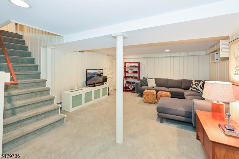 35 Durand Road Maplewood, NJ 07040 - Photo 43 of 48