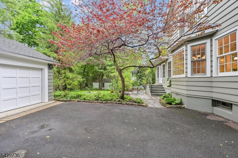 35 Durand Road Maplewood, NJ 07040 - Photo 45 of 48