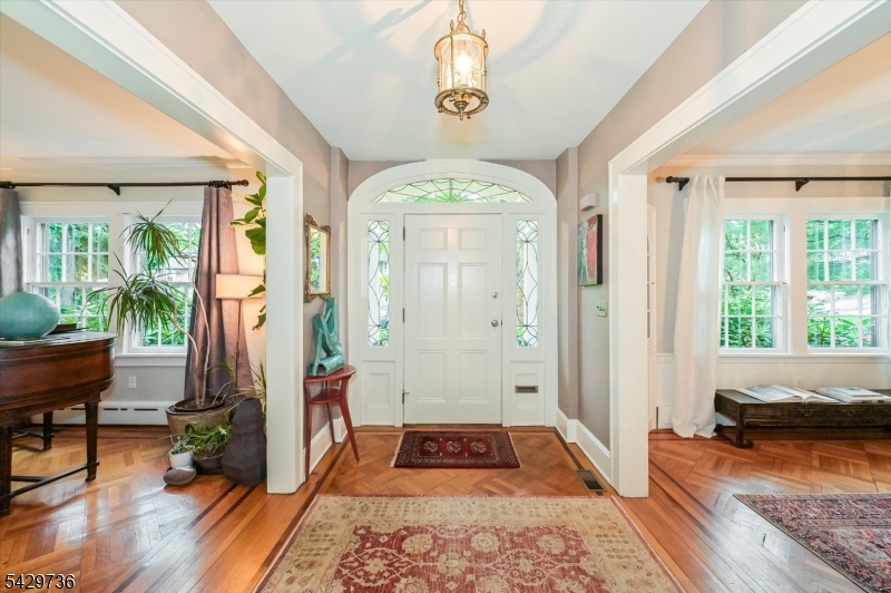 35 Durand Road Maplewood, NJ 07040 - Photo 5 of 48