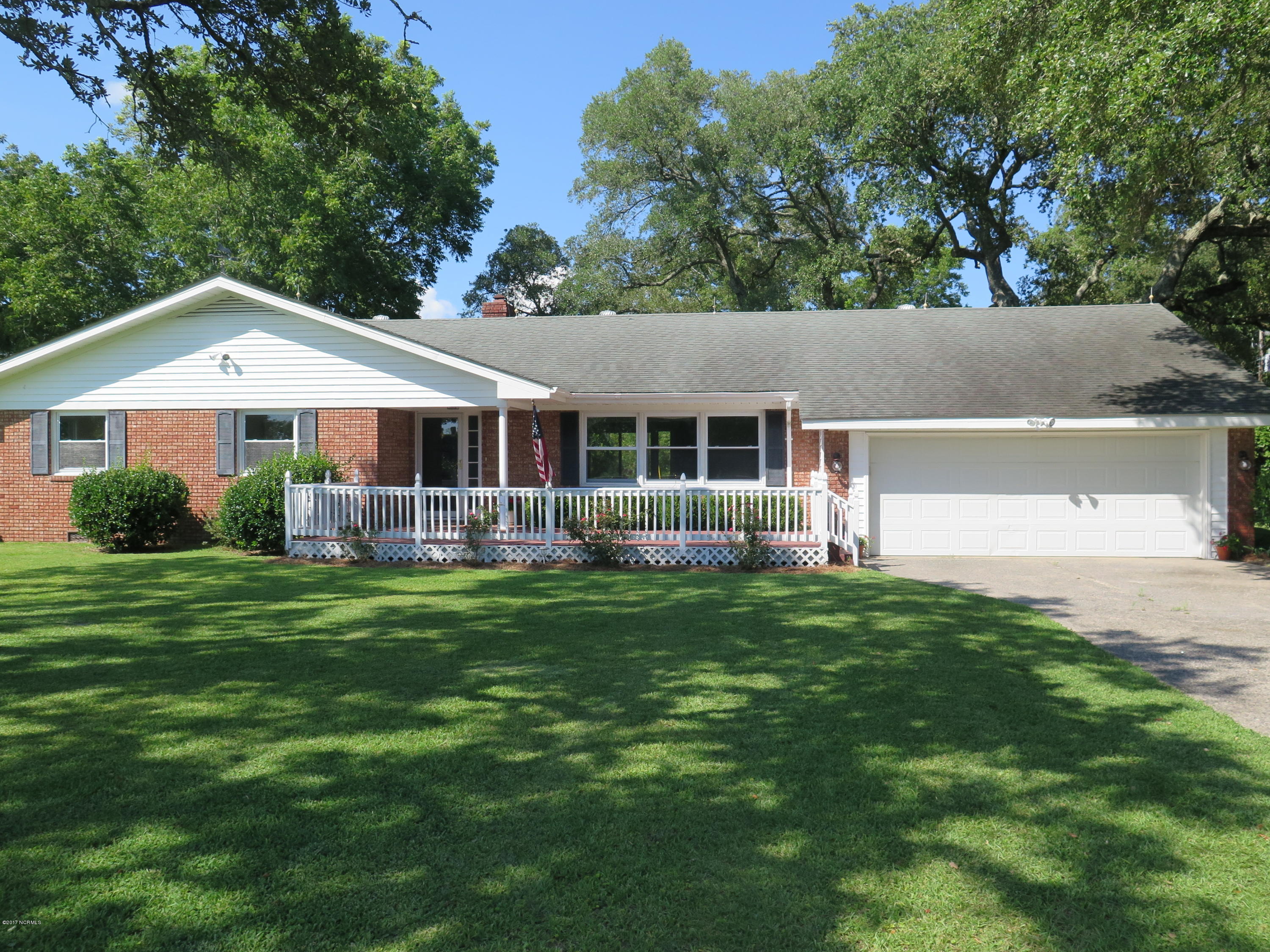 163 Shell Landing Road Beaufort, NC 28516 - Photo 1 of 46 IMG_4828