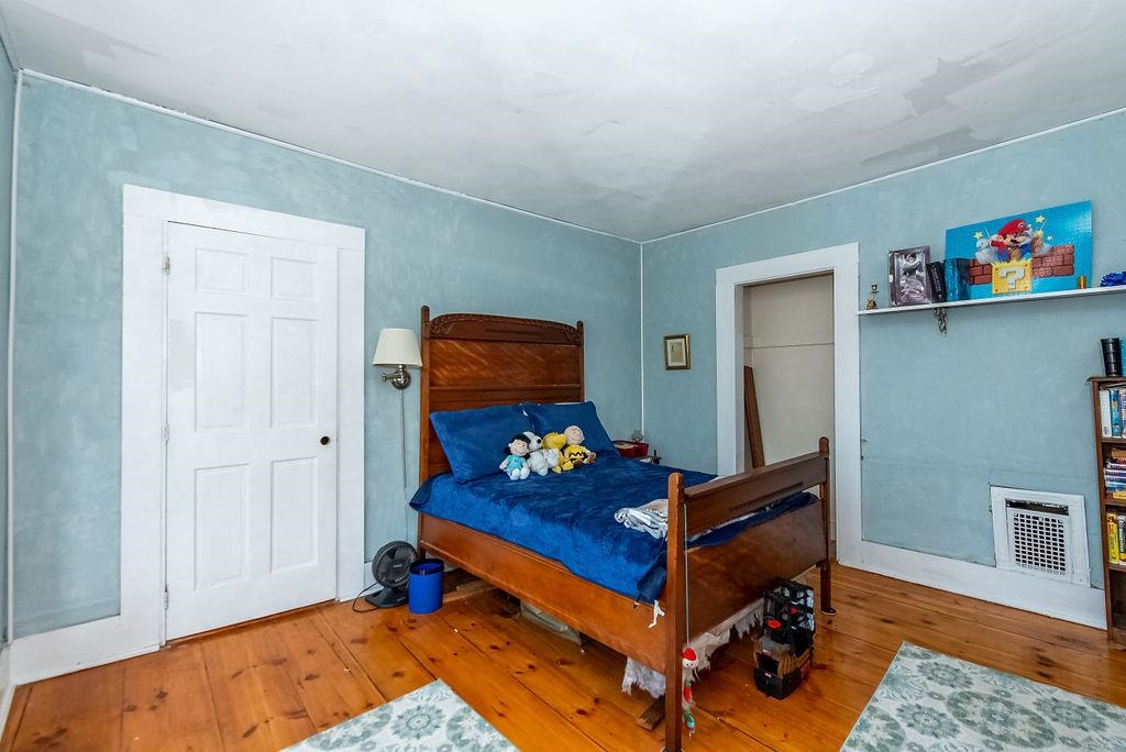 5 Charles Street Rochester, NH 03867 - Photo 15 of 37