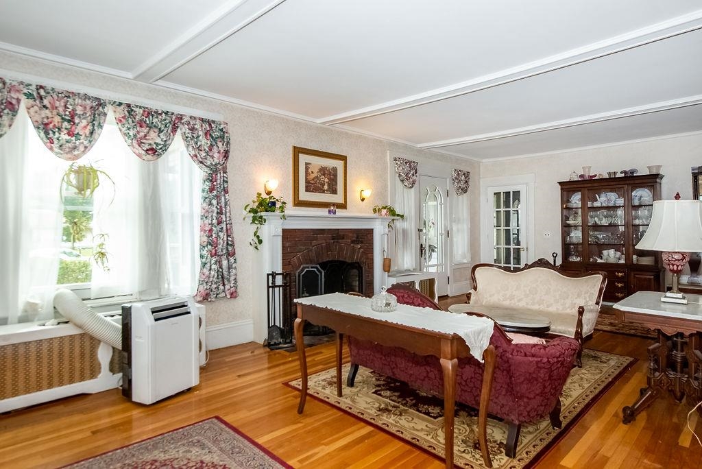5 Charles Street Rochester, NH 03867 - Photo 4 of 37