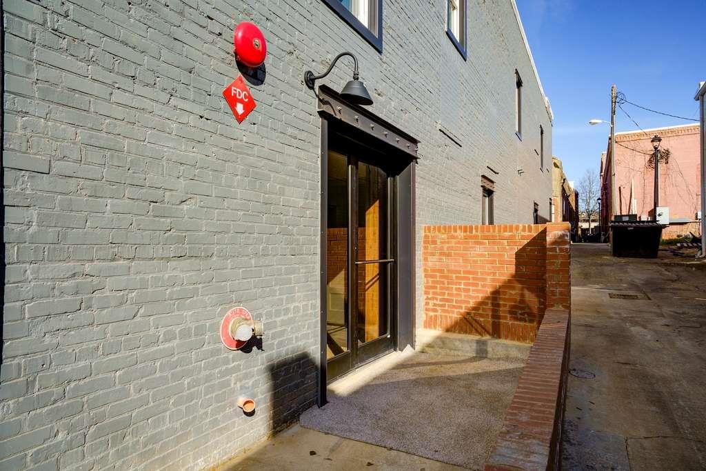 34 Depot Street, Unit 11 Hartwell, GA 30643 - Photo 2 of 28