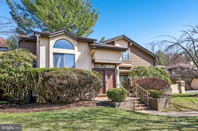 $635,000 | 627 Sayre Drive, Princeton, NJ 08540