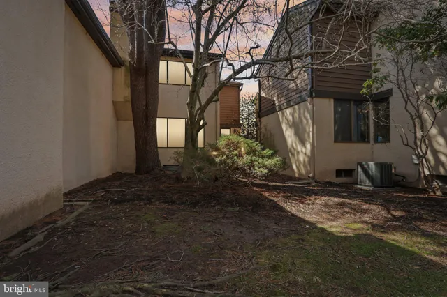 $635,000 | 627 Sayre Drive, Princeton, NJ 08540