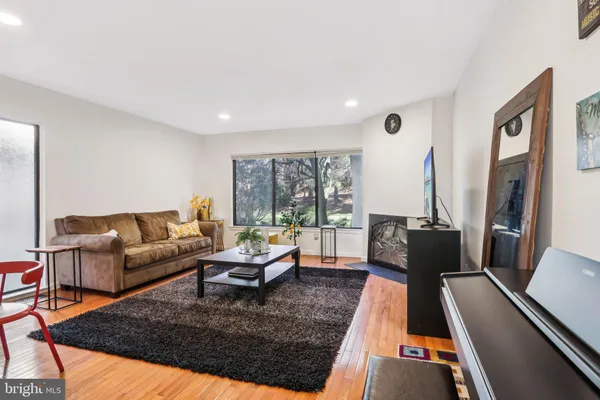 $615,000 | 627 Sayre Drive, Princeton, NJ 08540