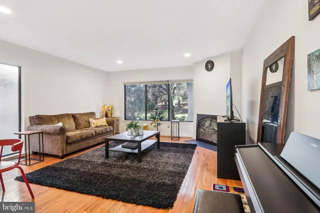 $635,000 | 627 Sayre Drive, Princeton, NJ 08540