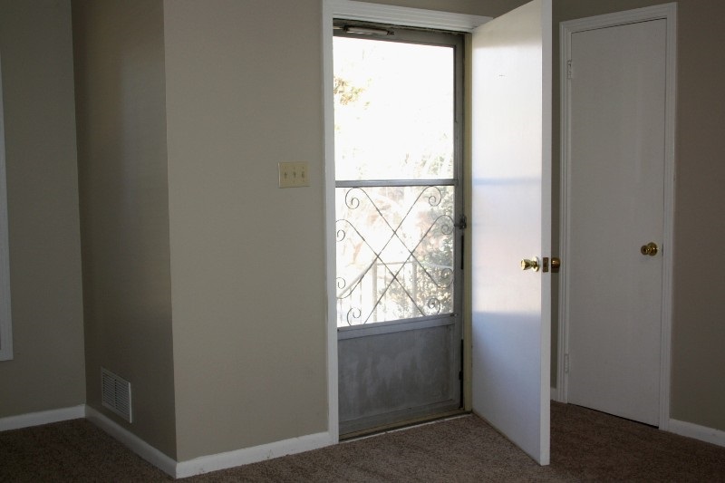 108 Dover Road Spartanburg, SC 29301 - Photo 3 of 25 Gallery Image 3
