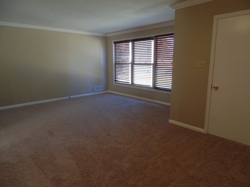 108 Dover Road Spartanburg, SC 29301 - Photo 4 of 25 Gallery Image 4