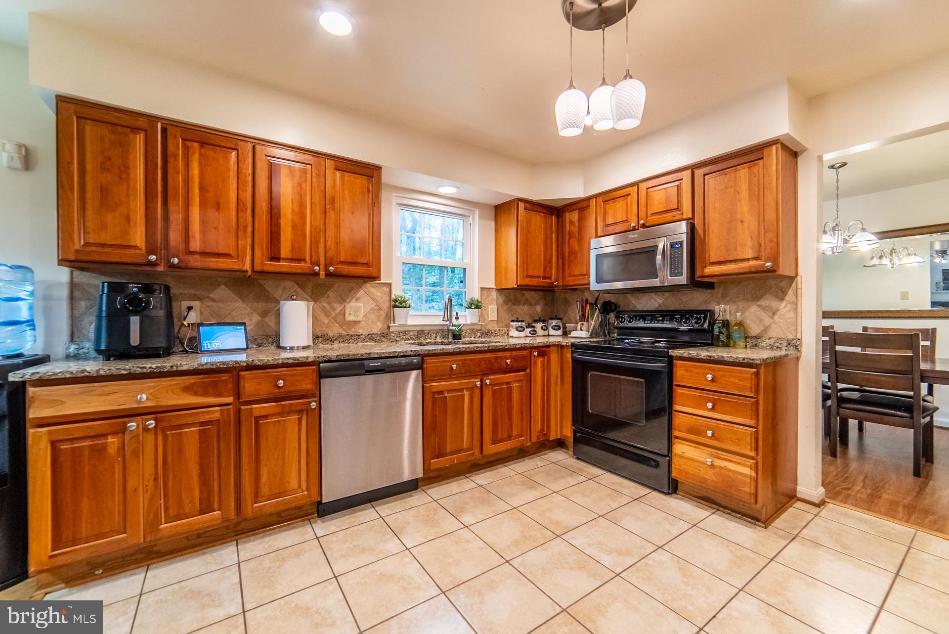 5535 Spangler Lane Woodbridge, VA 22193 - Photo 9 of 40