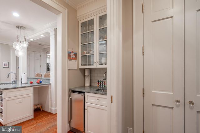 $1,725,000 | 10 West Glendale Avenue, Alexandria, VA 22301